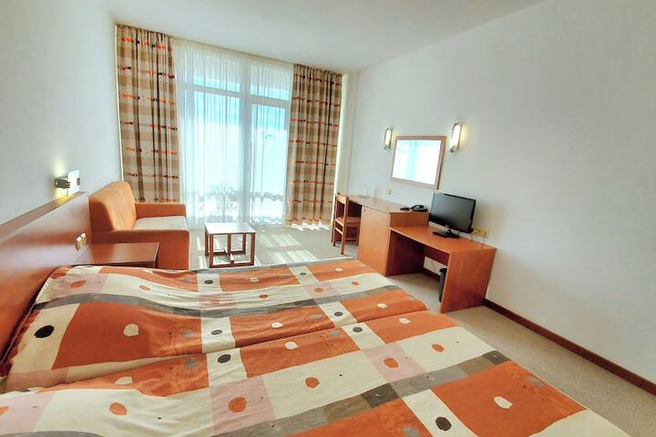 Room 5 of 23