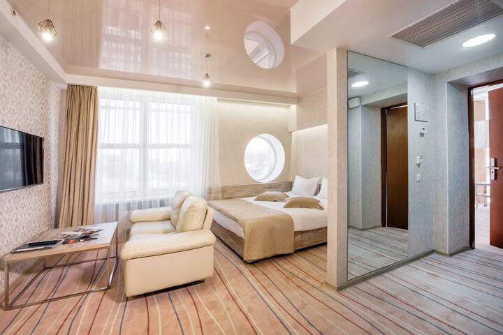 Room 10 of 34
