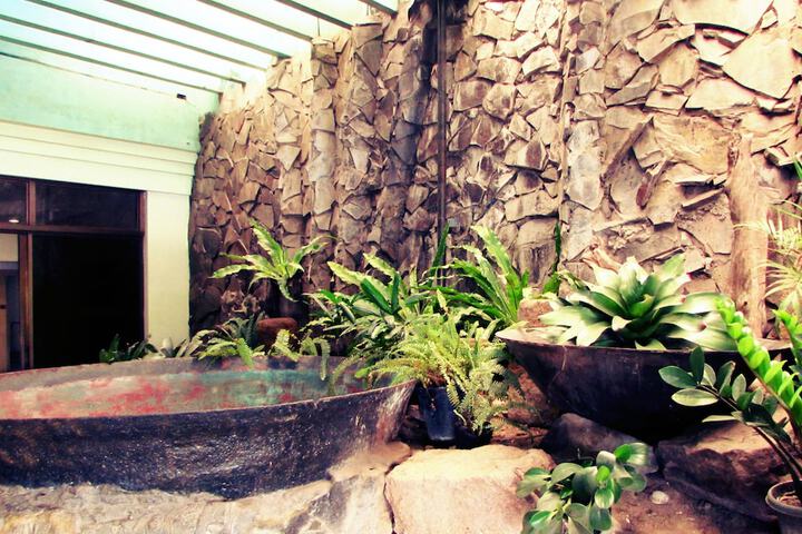 Hotel Exterior 36 of 36