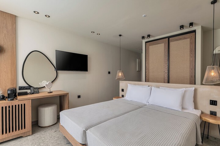 Room 12 of 81