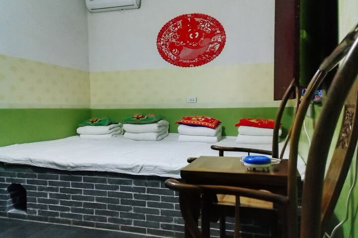 Room 4 of 30