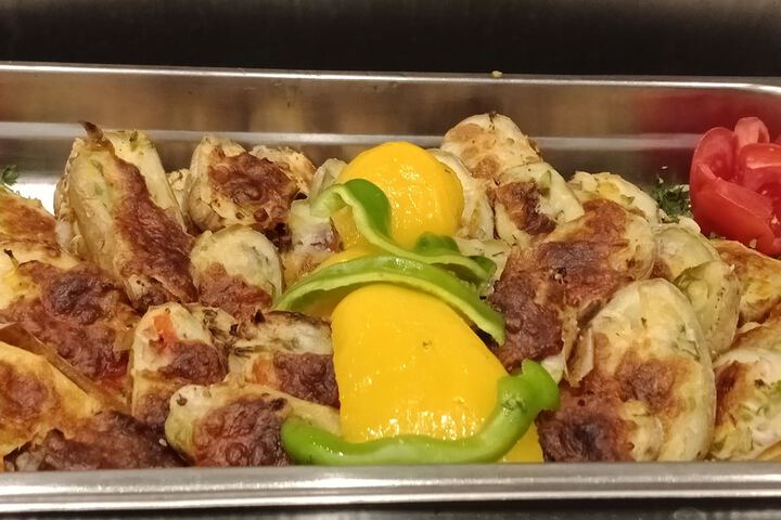 Dining 70 of 142