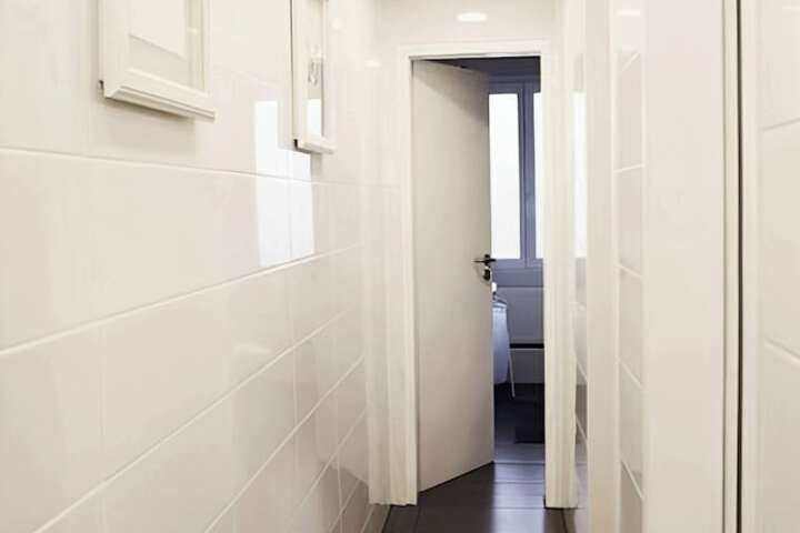Room 33 of 40