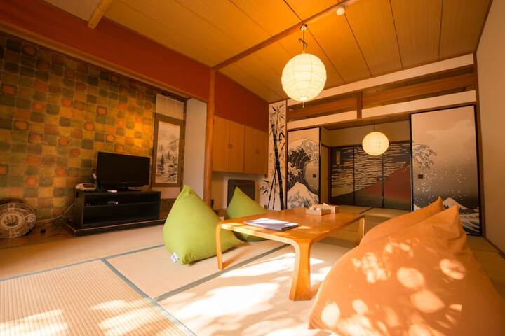Room 8 of 49
