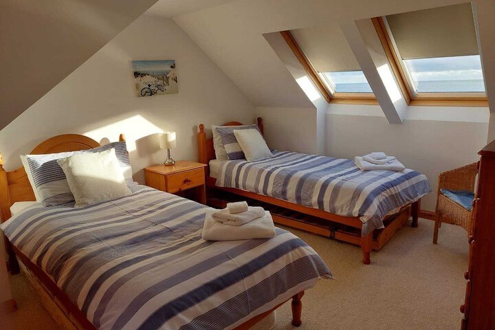 Room 15 of 76