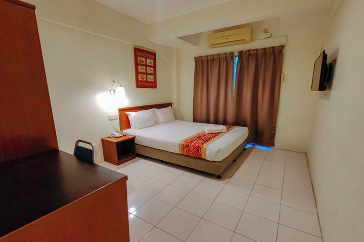 Room 12 of 69