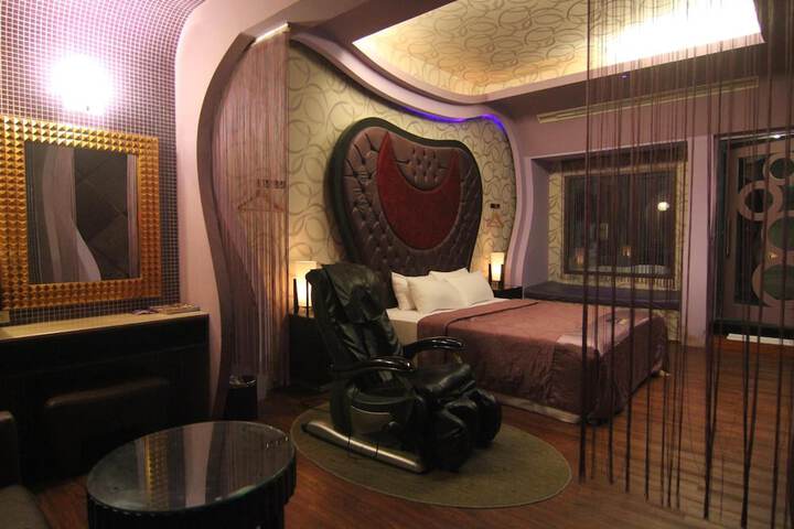Room 26 of 56