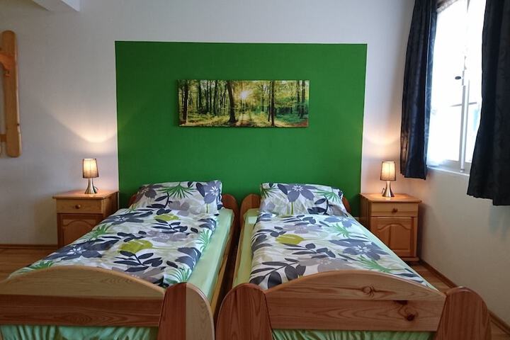 Room 10 of 63