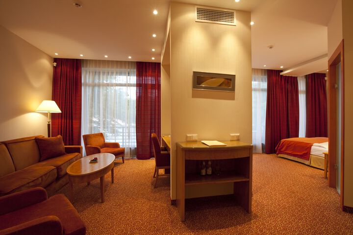Room 15 of 51