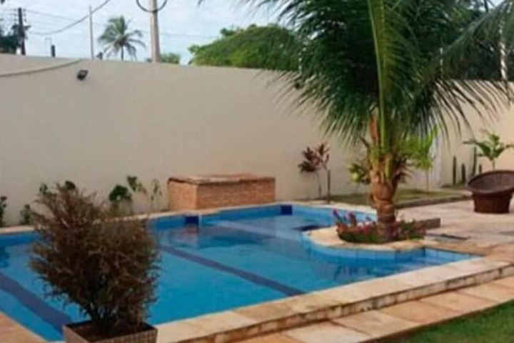 Pool 12 of 27