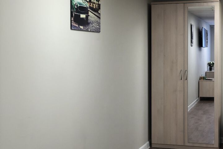 Room 42 of 88
