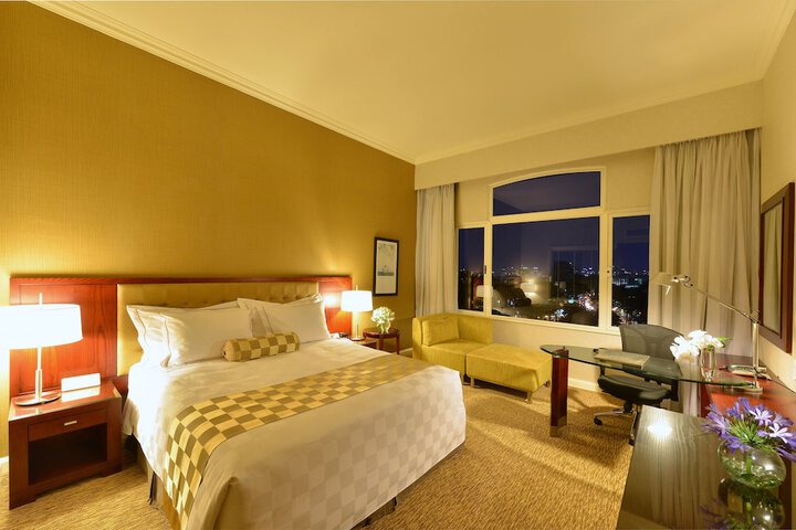 Room 5 of 70