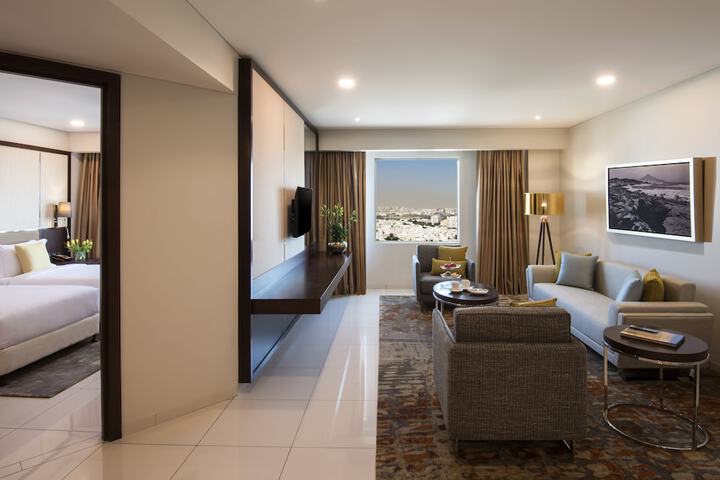 Room 7 of 33