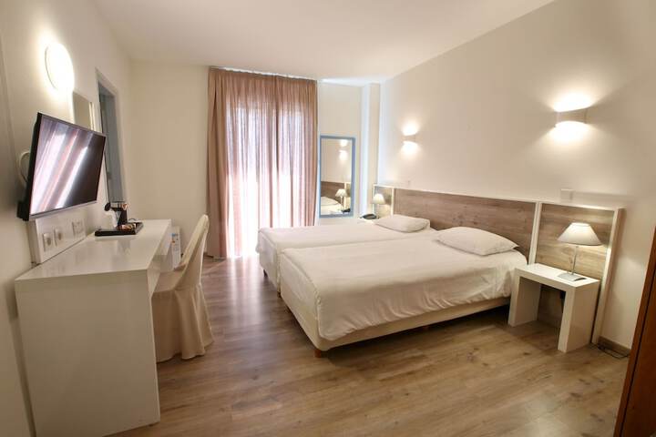 Room 16 of 75