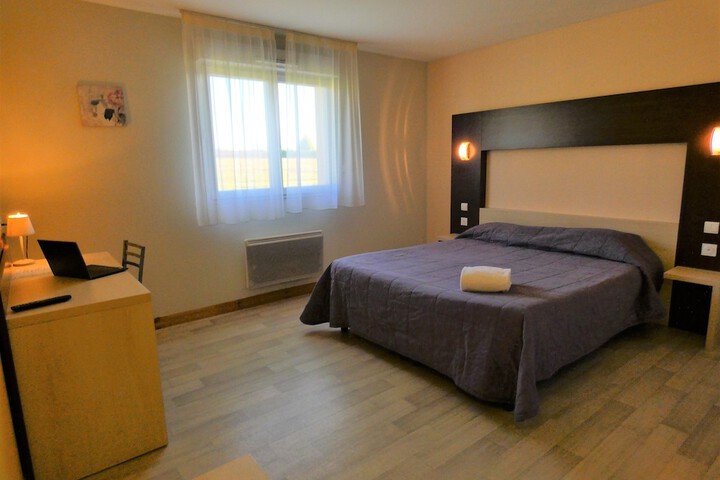 Room 4 of 35