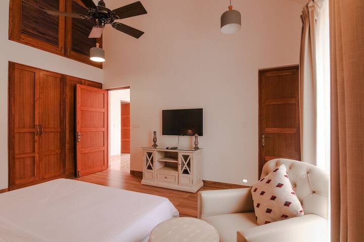 Room 8 of 50