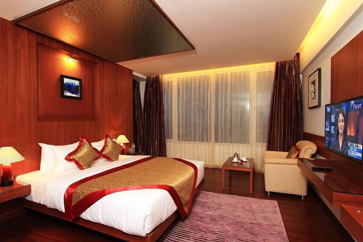 Room 6 of 42