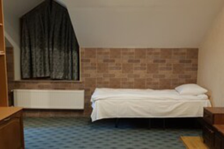Room 87 of 90