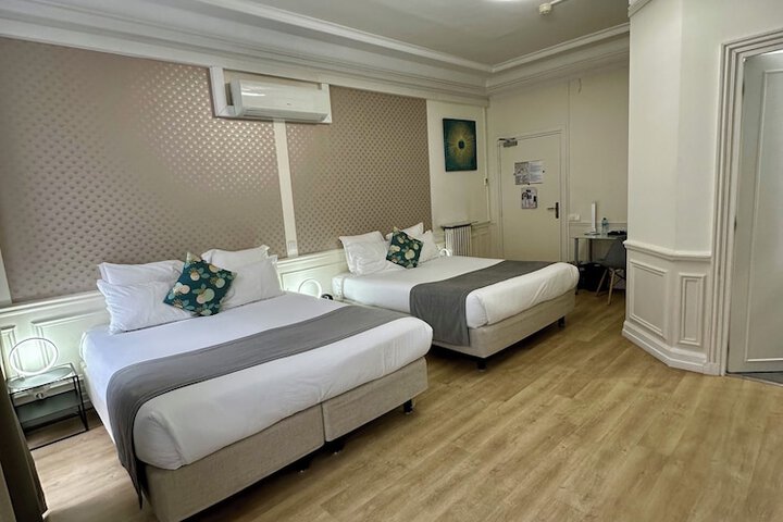 Room 29 of 85