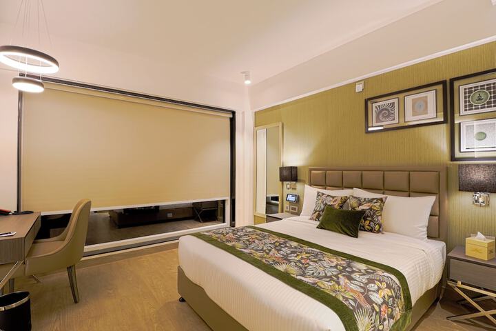 Room 25 of 65