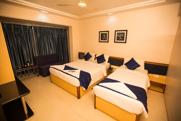 Room 8 of 36
