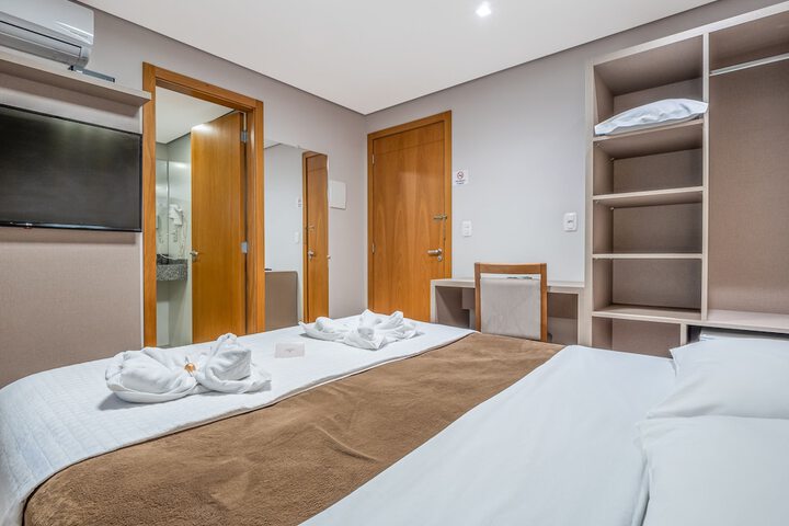 Room 14 of 39