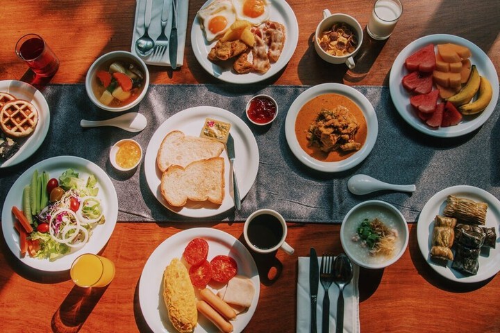 Dining 52 of 71