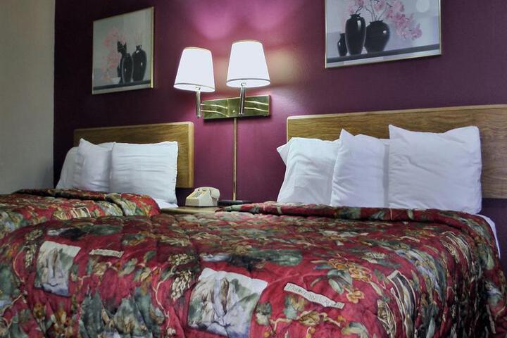 Hotel Suite Photo