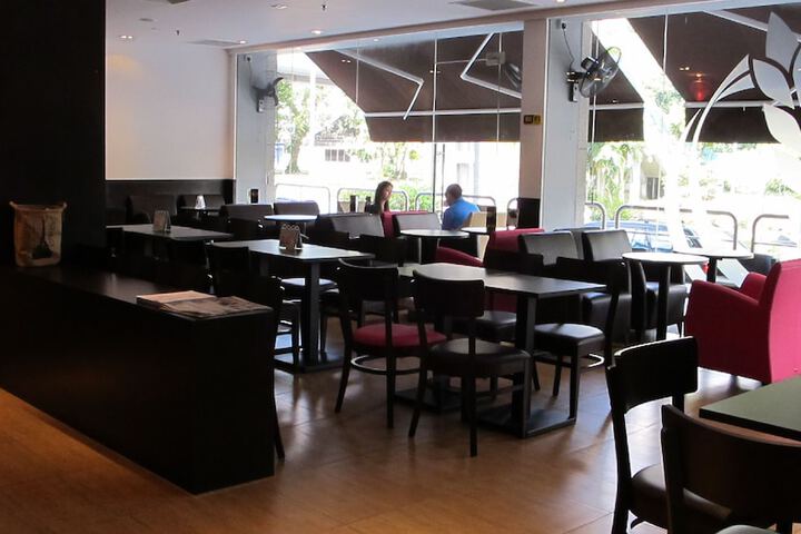 Dining 55 of 90
