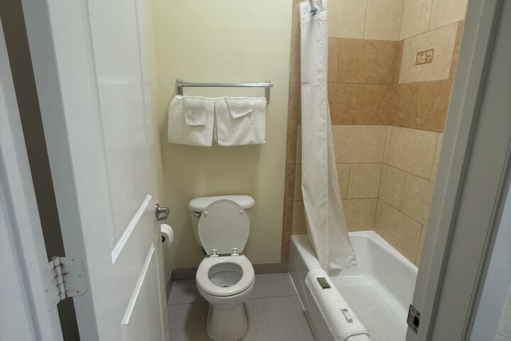 Room 12 of 15