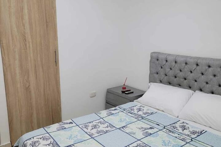Room 3 of 33
