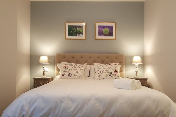Room 28 of 62
