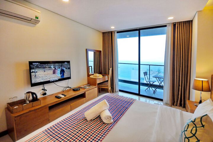Room 66 of 230