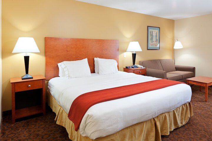 1 King Bed Suite (11 of 23)
