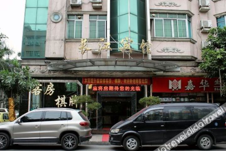 Hotel 4 of 51