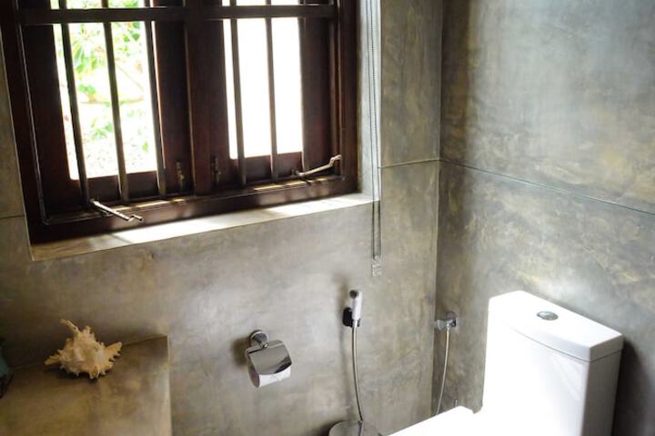 Room 14 of 27