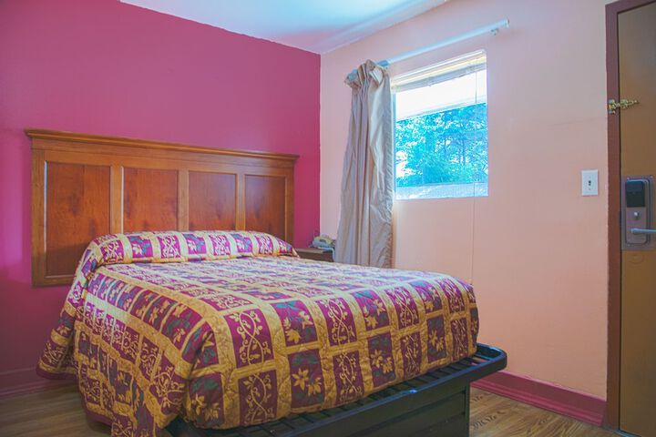 Double Premium Queen Bed (6 of 6)