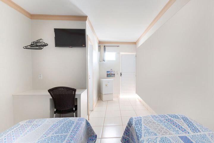 Room 13 of 35