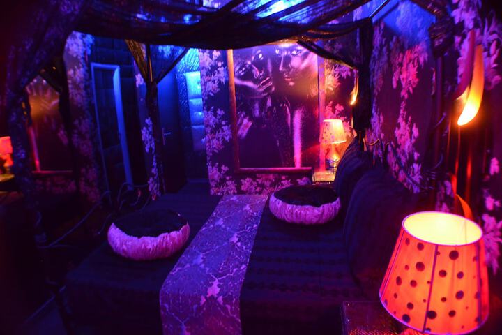 Room 27 of 139