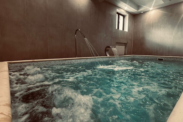 Pool 35 of 66