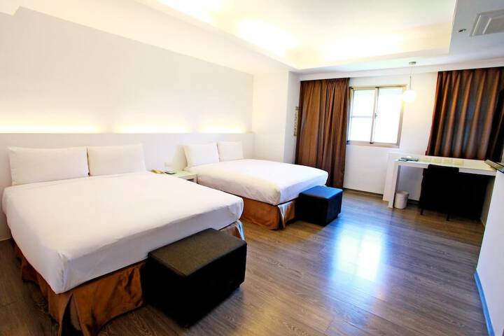 Room 11 of 49
