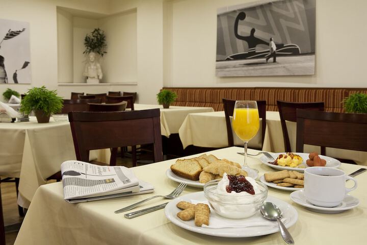 Breakfast area