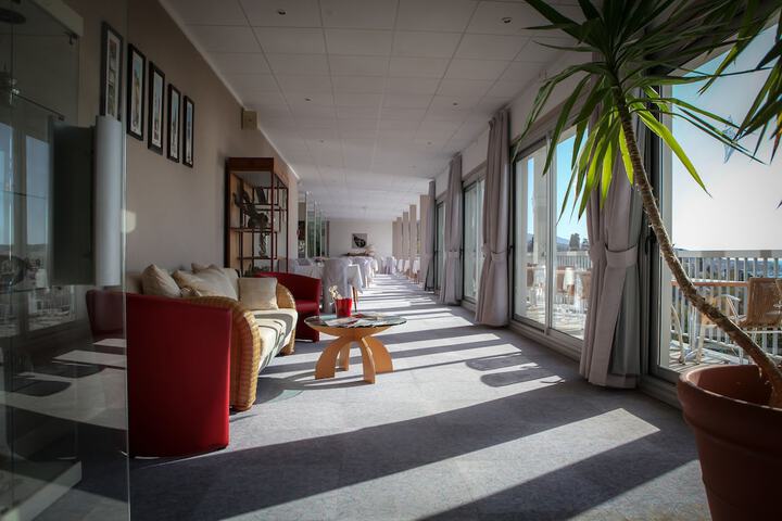Breakfast area