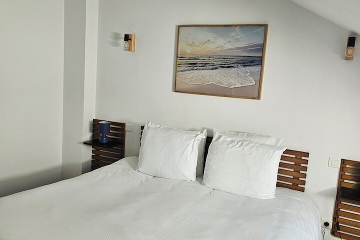 Room 10 of 57