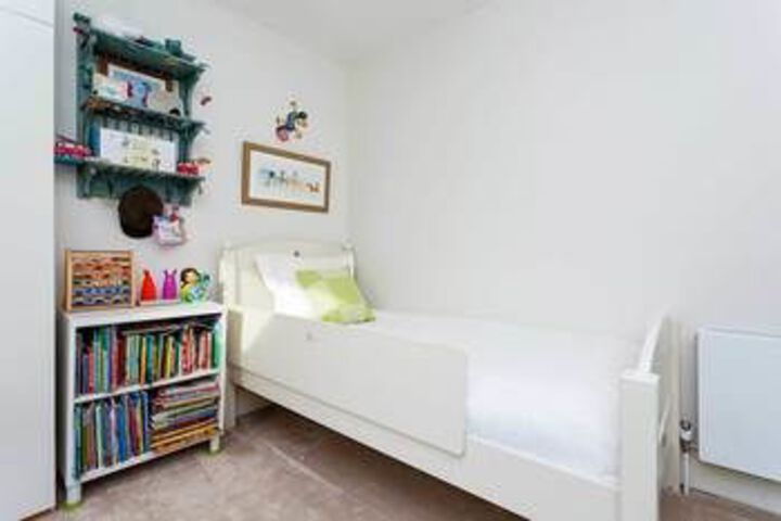 Room 16 of 26