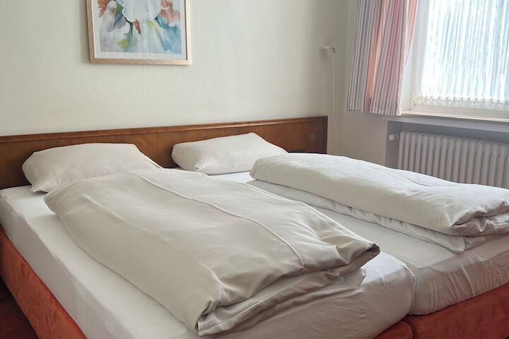 Room 2 of 21