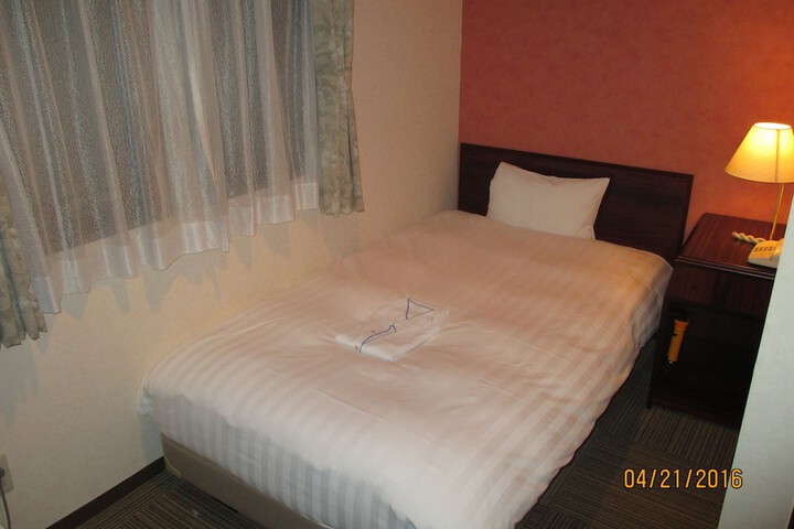 Room 5 of 33