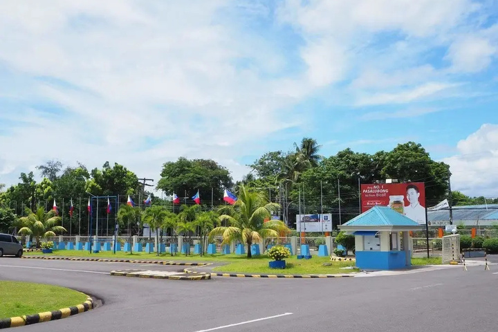 ZEN Rooms Thirdys Inn Legazpi