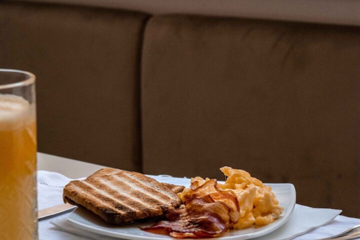 Breakfast/Coffee Service 47 of 61