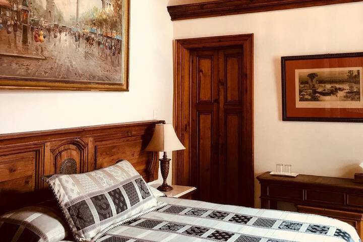 Room 11 of 34